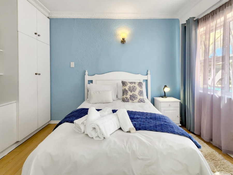 To Let 1 Bedroom Property for Rent in Bloubergrant Western Cape